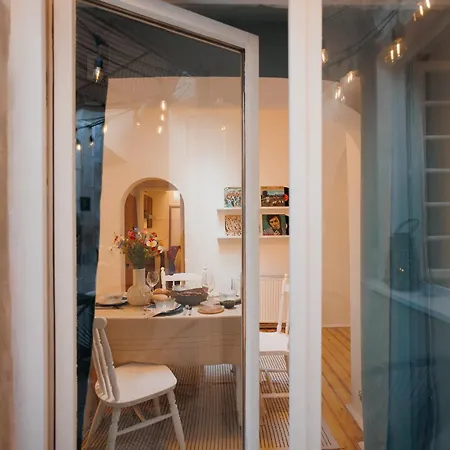 Majestic Company Mansion Old Town Renovated Apartment *