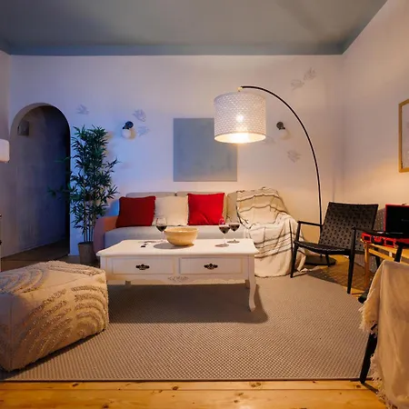Majestic Company Mansion Old Town Renovated Apartment *